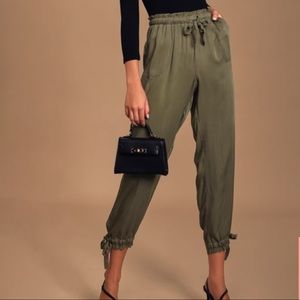 Lulu’s Olive Green Pants